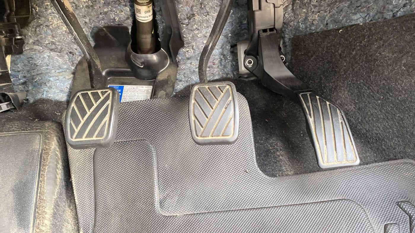 2021 Maruti Vitara Brezza LXI, Petrol, Manual, 23,354 km, Pedals