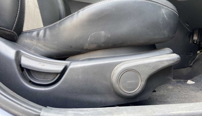2016 Hyundai Grand i10 ASTA (O) AT 1.2 KAPPA VTVT, Petrol, Automatic, 66,753 km, Driver Side Adjustment Panel