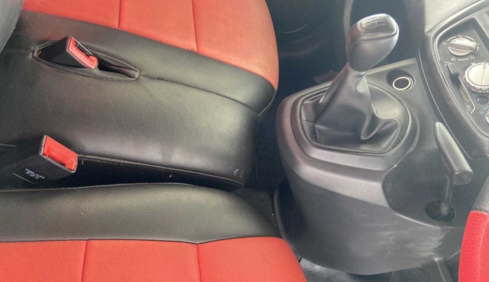 2018 Datsun Go Plus T, Petrol, Manual, 59,435 km, Gear Lever