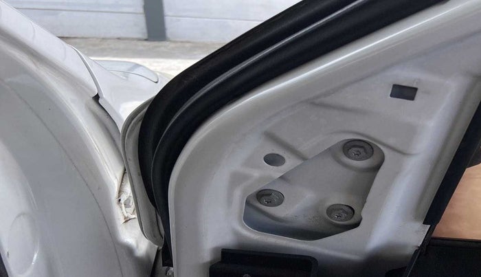 2018 Datsun Go Plus T, Petrol, Manual, 59,435 km, Right rear-view mirror - Cover has minor damage