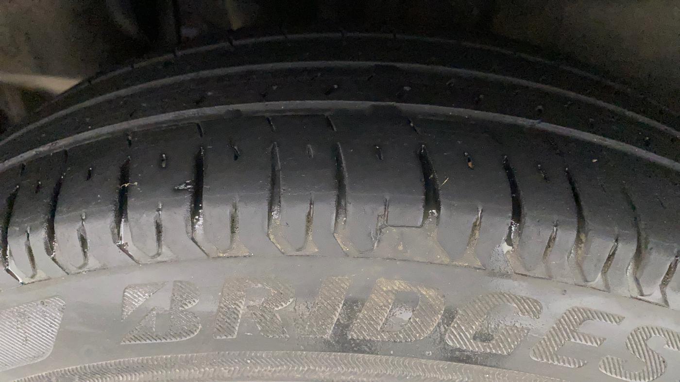 2021 Maruti Swift VXI, Petrol, Manual, 66,948 km, Right Rear Tyre Tread