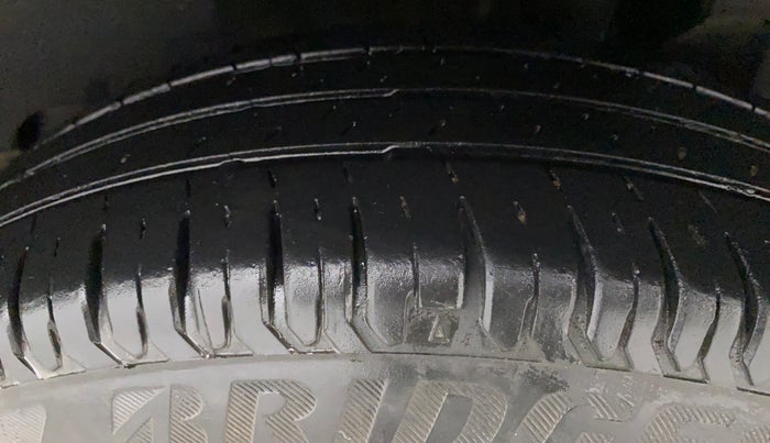 2021 Maruti Swift VXI, Petrol, Manual, 66,948 km, Left Rear Tyre Tread