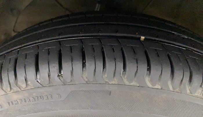 2021 Maruti Swift VXI, Petrol, Manual, 66,948 km, Left Front Tyre Tread