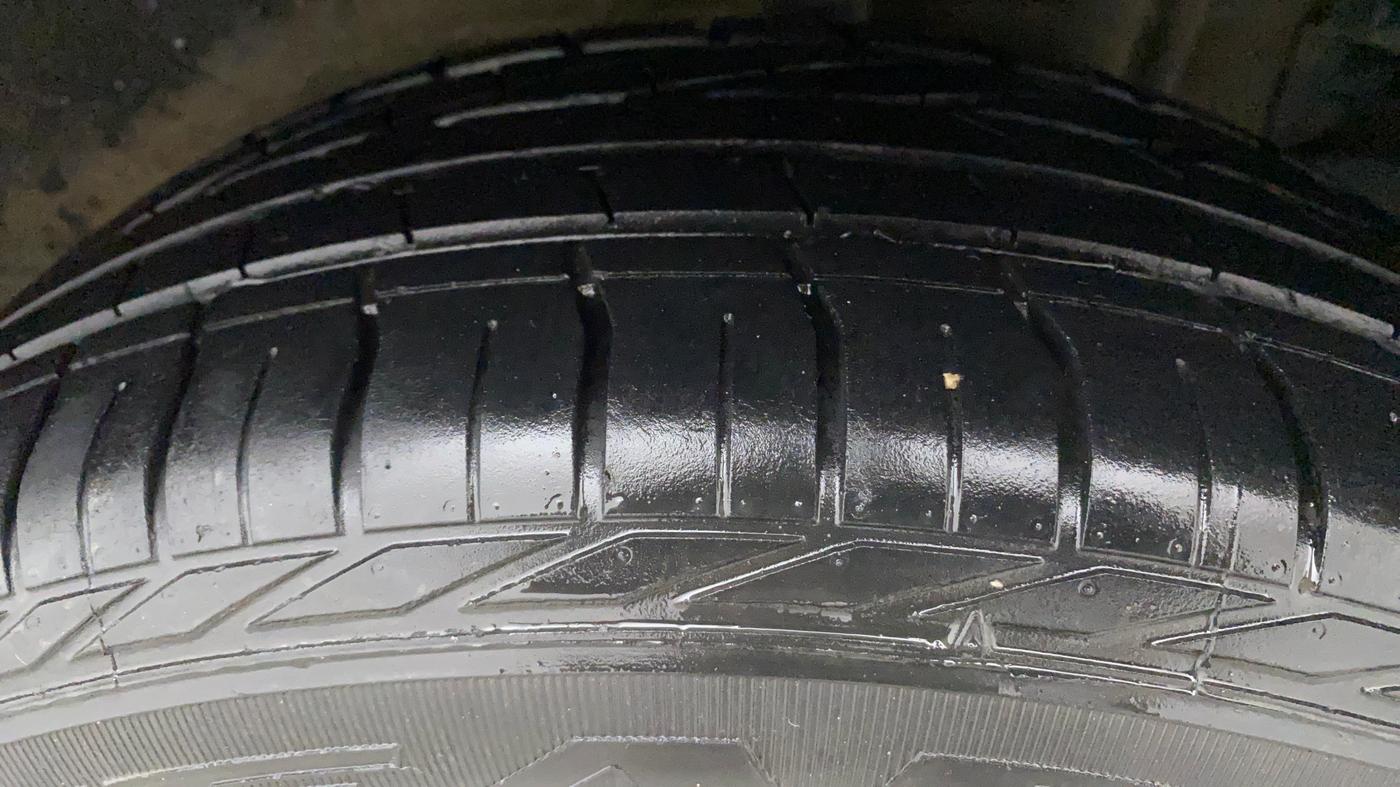 2019 Tata NEXON XZA PLUS DIESEL DUAL TONE, Diesel, Automatic, 35,671 km, Left Rear Tyre Tread