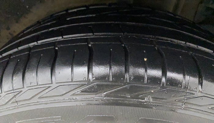 2019 Tata NEXON XZA PLUS DIESEL DUAL TONE, Diesel, Automatic, 35,671 km, Left Rear Tyre Tread