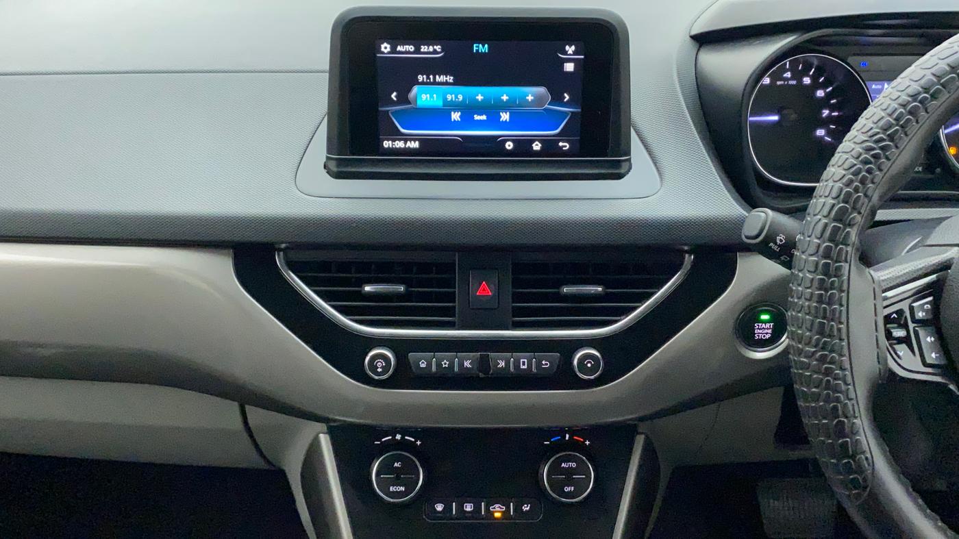 2019 Tata NEXON XZA PLUS DIESEL DUAL TONE, Diesel, Automatic, 35,671 km, Air Conditioner