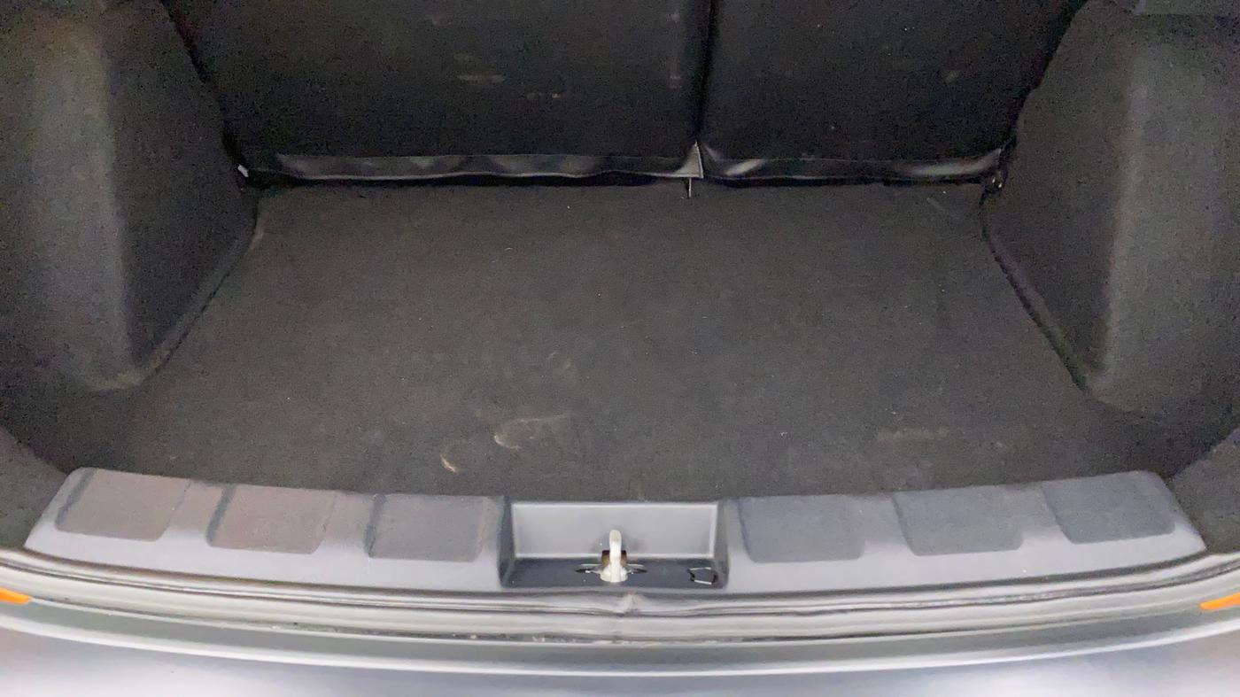 2019 Tata NEXON XZA PLUS DIESEL DUAL TONE, Diesel, Automatic, 35,671 km, Boot Inside