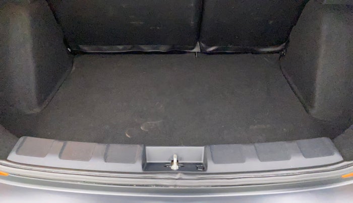 2019 Tata NEXON XZA PLUS DIESEL DUAL TONE, Diesel, Automatic, 35,671 km, Boot Inside