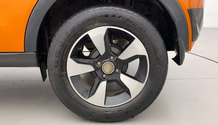 2019 Tata NEXON XZA PLUS DIESEL DUAL TONE, Diesel, Automatic, 35,671 km, Left Rear Wheel