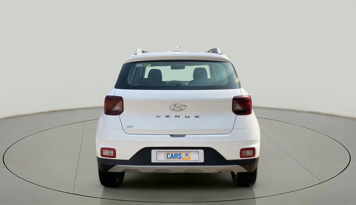 2020 Hyundai VENUE SX 1.5 CRDI, Diesel, Manual, 16,957 km, Back/Rear