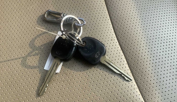 2014 Hyundai Eon D-LITE+, Petrol, Manual, 42,045 km, Key Close Up