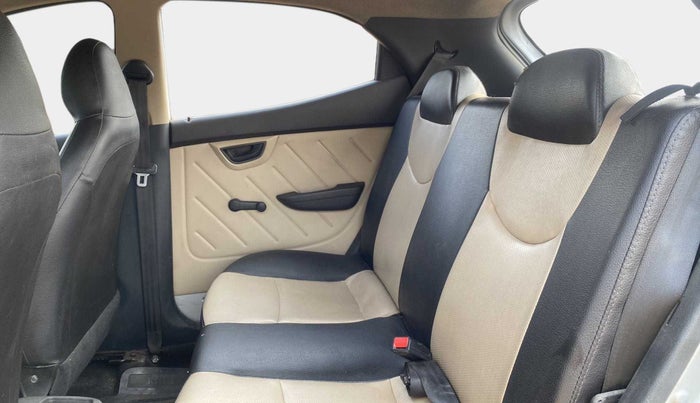 2014 Hyundai Eon D-LITE+, Petrol, Manual, 42,045 km, Right Side Rear Door Cabin