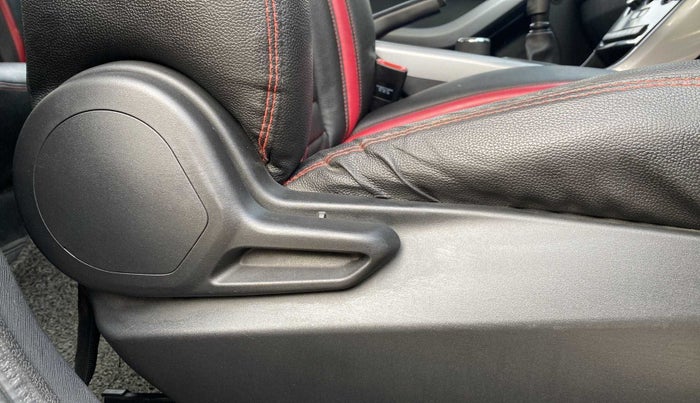 2020 Tata NEXON XM PETROL, Petrol, Manual, 68,424 km, Driver Side Adjustment Panel