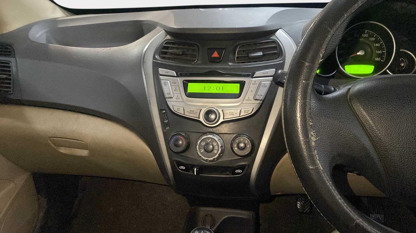 2015 Hyundai Eon MAGNA +, Petrol, Manual, 97,565 km, Air Conditioner