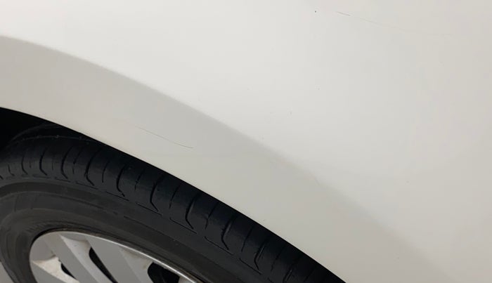 2013 Volkswagen Polo COMFORTLINE 1.2L PETROL, Petrol, Manual, 1,10,410 km, Left fender - Minor scratches