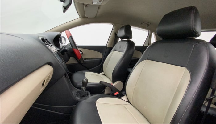 2013 Volkswagen Polo COMFORTLINE 1.2L PETROL, Petrol, Manual, 1,10,410 km, Right Side Front Door Cabin