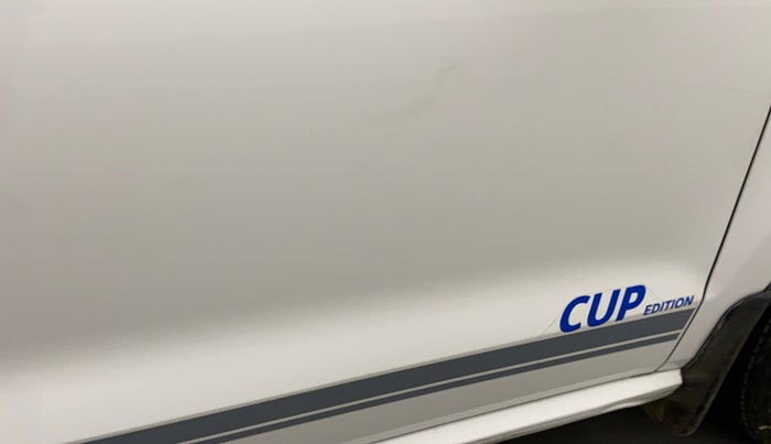 2013 Volkswagen Polo COMFORTLINE 1.2L PETROL, Petrol, Manual, 1,10,410 km, Driver-side door - Graphic sticker