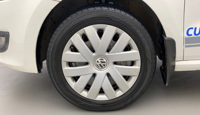 2013 Volkswagen Polo COMFORTLINE 1.2L PETROL, Petrol, Manual, 1,10,410 km, Left Front Wheel