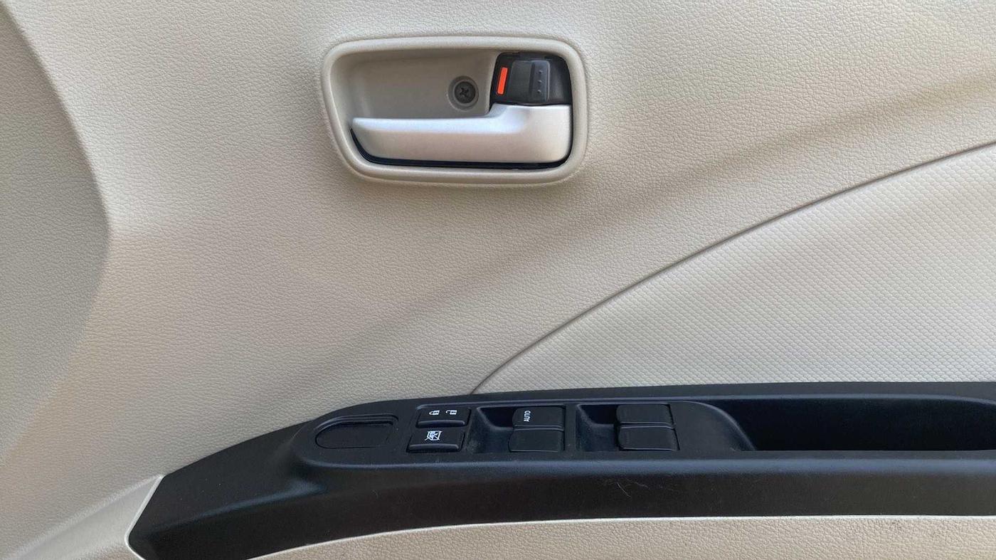 2020 Maruti Celerio VXI (O) CNG, CNG, Manual, 44,608 km, Driver Side Door Panels Control