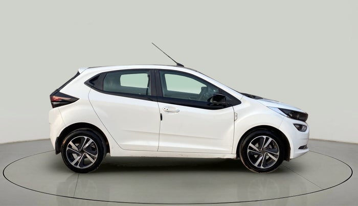 2021 Tata ALTROZ XZ DIESEL, Diesel, Manual, 80,469 km, Right Side View