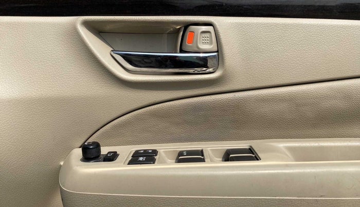 2016 Maruti Ciaz ZXI AT, Petrol, Automatic, 42,180 km, Driver Side Door Panels Control