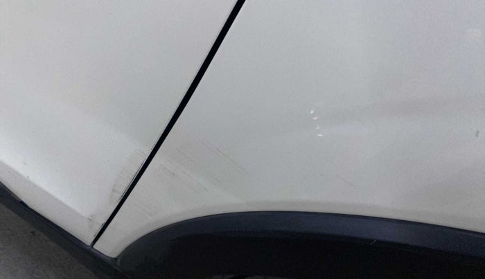 2020 Mahindra XUV300 W8 1.5 DIESEL, Diesel, Manual, 28,193 km, Right fender - Minor scratches