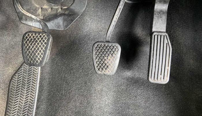 2016 Honda Jazz 1.2L I-VTEC V, Petrol, Manual, 1,06,375 km, Pedals