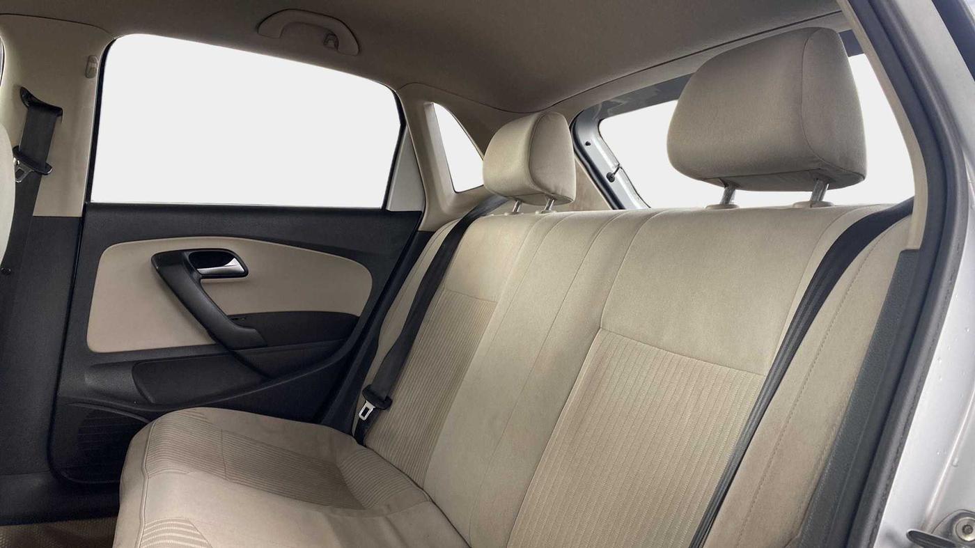 2013 Volkswagen Polo HIGHLINE DIESEL, Diesel, Manual, 85,714 km, Right Side Rear Door Cabin