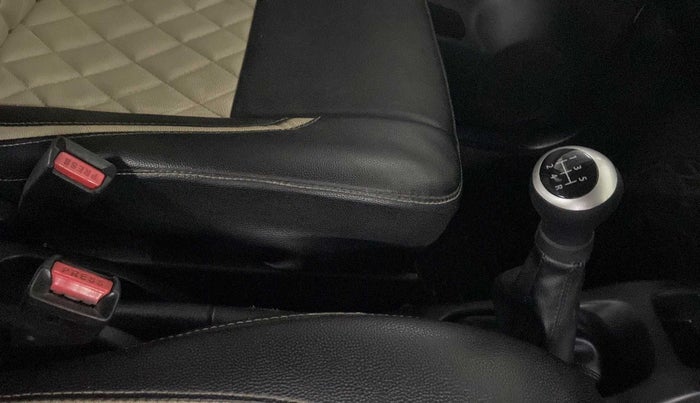 2016 Maruti Wagon R 1.0 VXI, Petrol, Manual, 30,922 km, Gear Lever