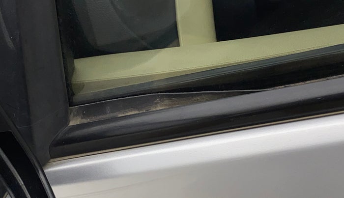 2014 Honda Brio S MT, Petrol, Manual, 93,929 km, Front passenger door - Weather strip has minor damage