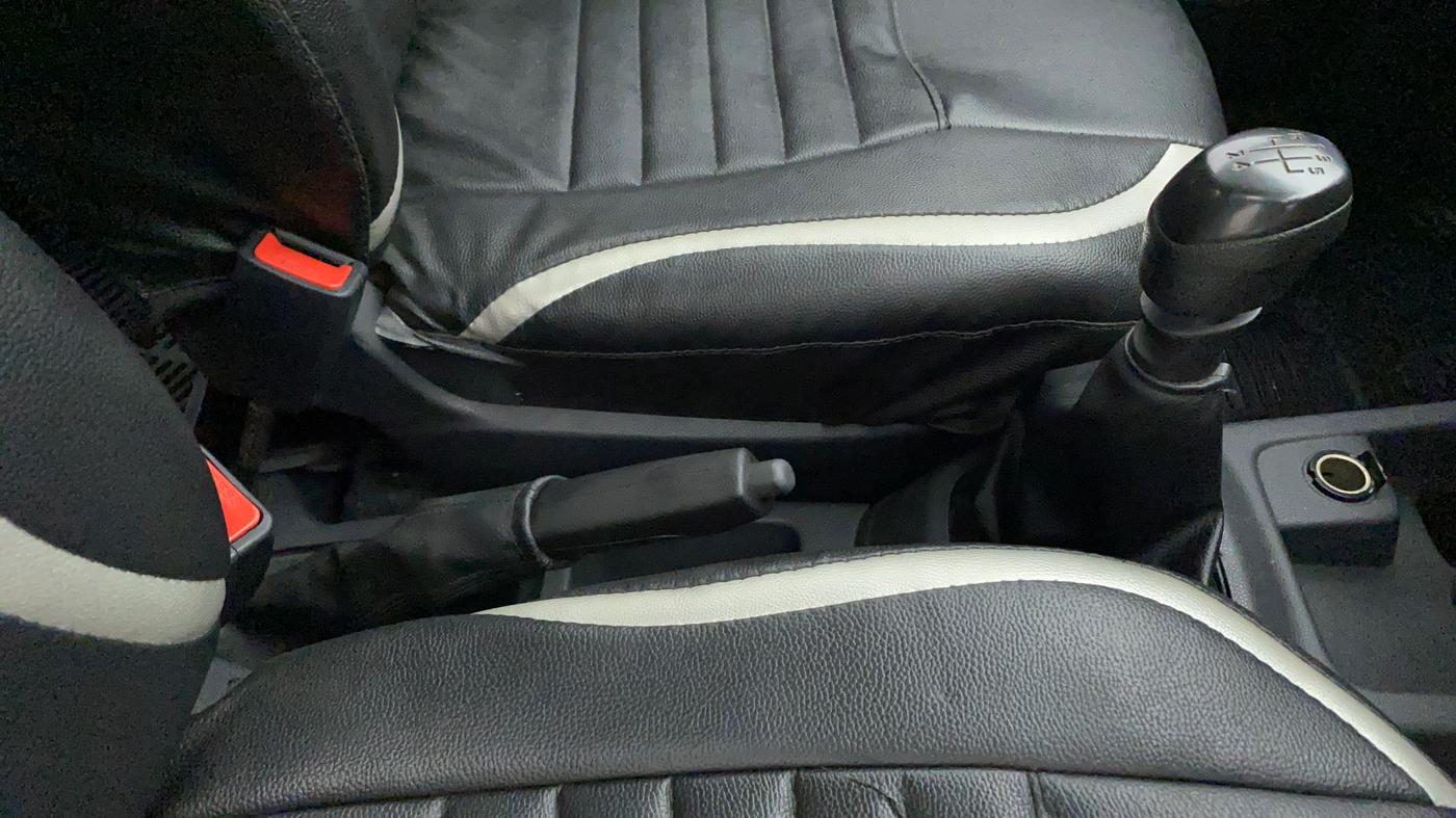 2016 Renault Kwid RXT 0.8, Petrol, Manual, 34,523 km, Gear Lever