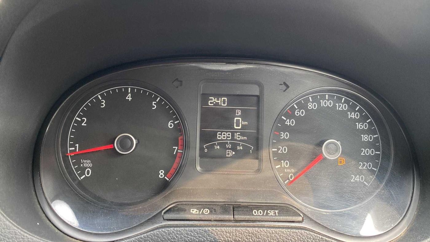 2017 Volkswagen Ameo HIGHLINE1.2L PLUS 16 ALLOY, Petrol, Manual, 68,890 km, Odometer Image
