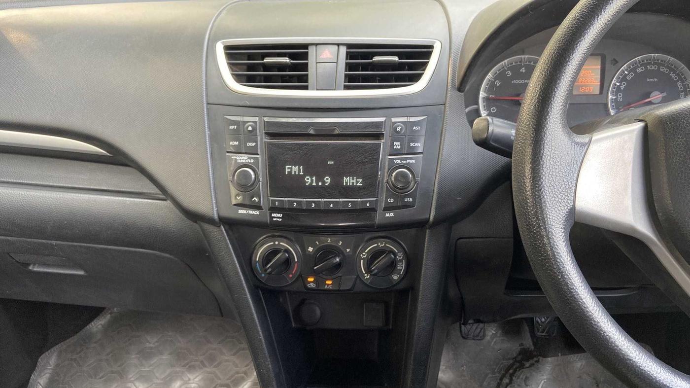 2012 Maruti Swift VXI, Petrol, Manual, 83,512 km, Air Conditioner
