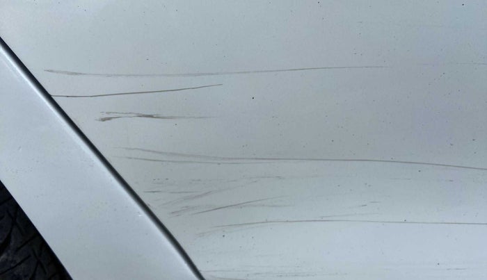 2012 Maruti Swift VXI, Petrol, Manual, 83,512 km, Right rear door - Slightly dented