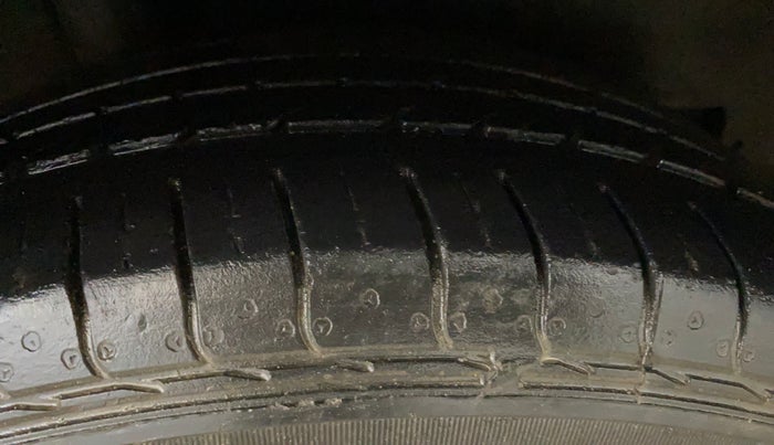 2021 Honda WR-V 1.2L I-VTEC VX MT, Petrol, Manual, 28,423 km, Right Rear Tyre Tread