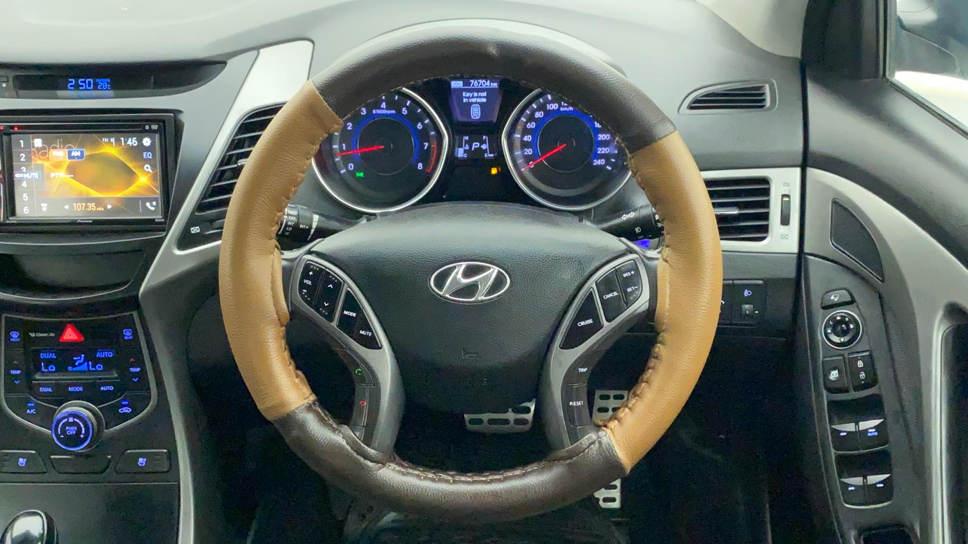 2016 Hyundai New Elantra 1.8 SX AT VTVT, Petrol, Automatic, 76,704 km, Steering Wheel Close Up