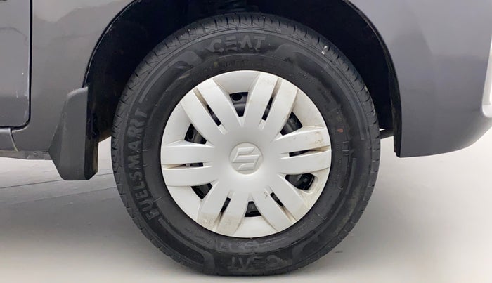2022 Maruti Alto VXI, Petrol, Manual, 2,537 km, Right Front Wheel
