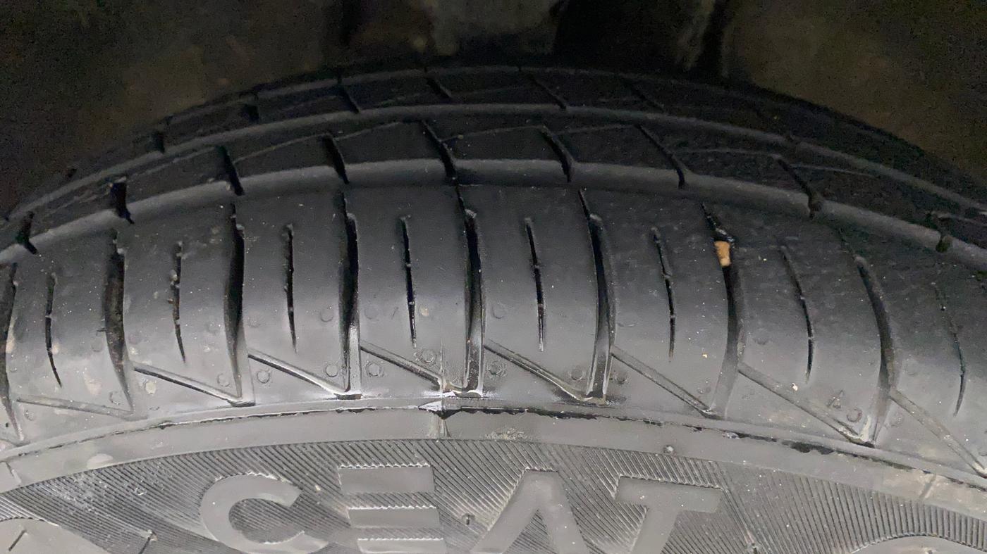 2022 Maruti Alto VXI, Petrol, Manual, 2,537 km, Right Front Tyre Tread