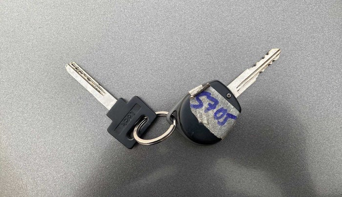 2015 Maruti Swift Dzire VXI, Petrol, Manual, 49,728 km, Key Close Up