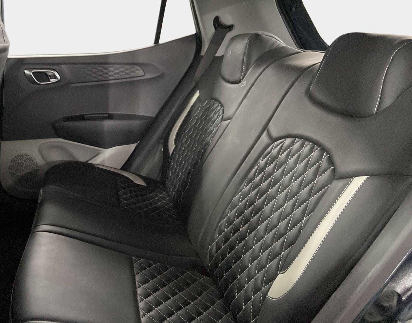 2021 Hyundai GRAND I10 NIOS SPORTZ 1.2 KAPPA VTVT, Petrol, Manual, 27,661 km, Right Side Rear Door Cabin