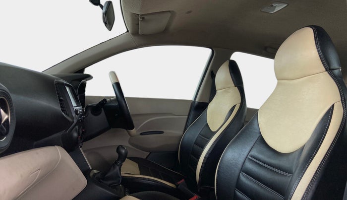 2018 Hyundai NEW SANTRO SPORTZ MT, Petrol, Manual, 65,203 km, Right Side Front Door Cabin