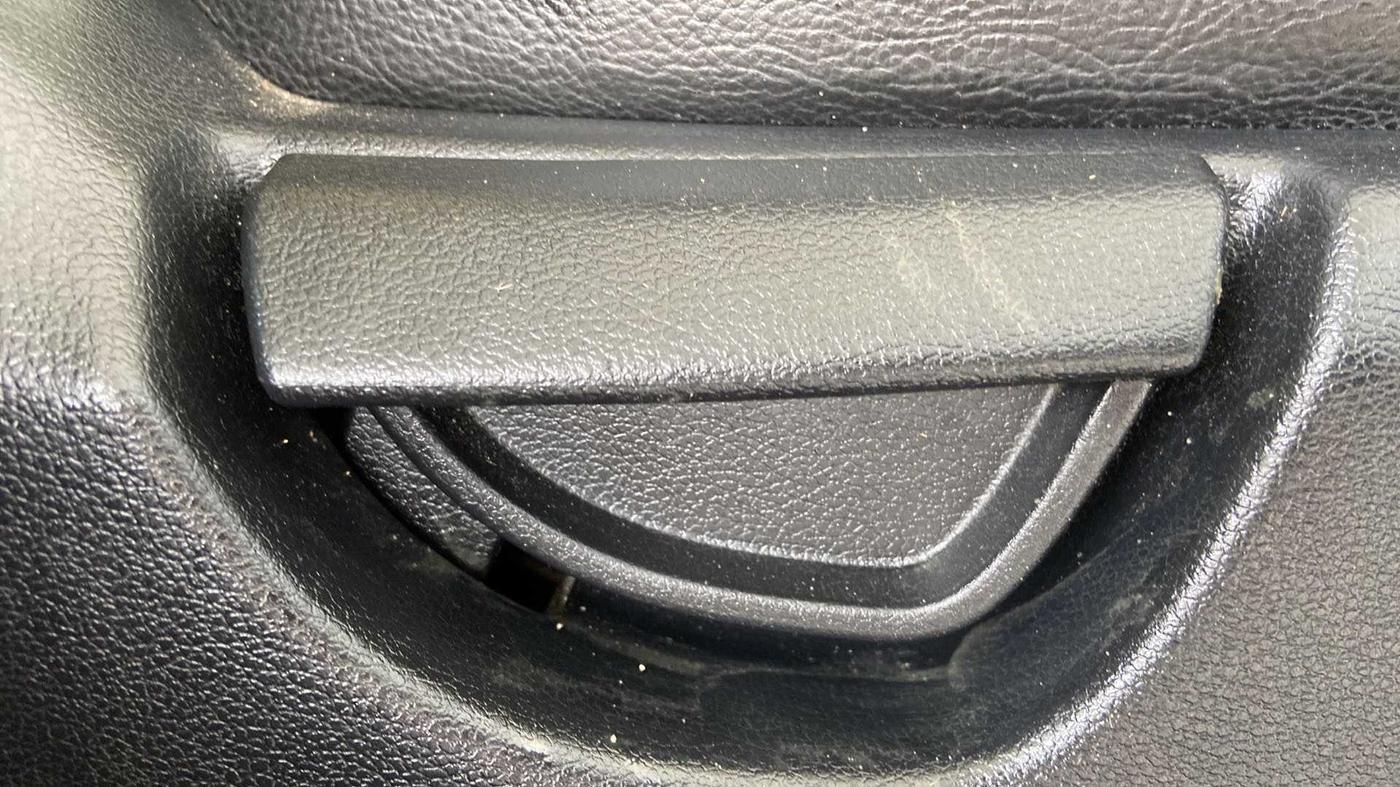 2018 Hyundai NEW SANTRO SPORTZ MT, Petrol, Manual, 65,203 km, Driver Side Adjustment Panel
