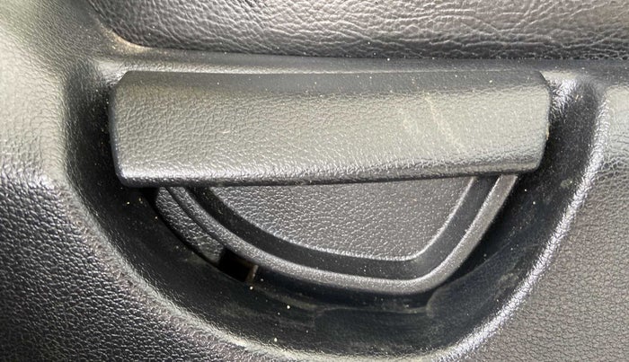 2018 Hyundai NEW SANTRO SPORTZ MT, Petrol, Manual, 65,203 km, Driver Side Adjustment Panel