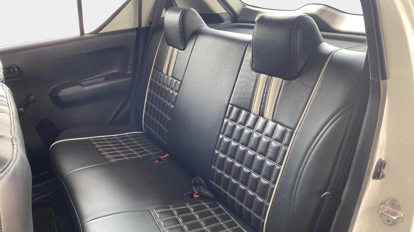 2020 Maruti IGNIS SIGMA 1.2, Petrol, Manual, 15,769 km, Right Side Rear Door Cabin