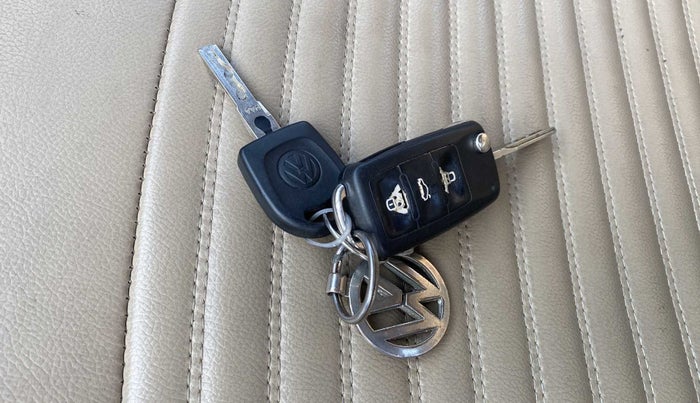 2013 Volkswagen Polo COMFORTLINE 1.2L PETROL, Petrol, Manual, 44,273 km, Lock system - Remote key minor damage