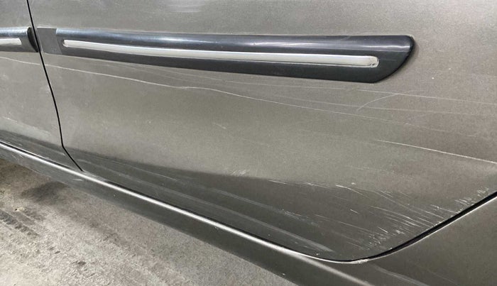 2020 Maruti Ciaz DELTA 1.5 SHVS MT PETROL, Petrol, Manual, 29,401 km, Rear left door - Minor scratches
