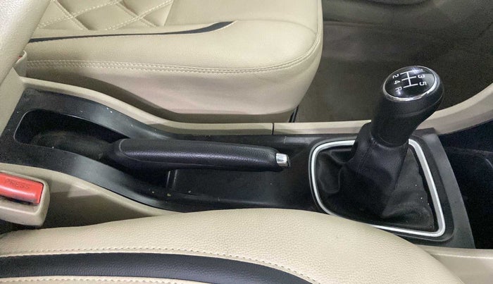 2020 Maruti Ciaz DELTA 1.5 SHVS MT PETROL, Petrol, Manual, 29,401 km, Gear Lever