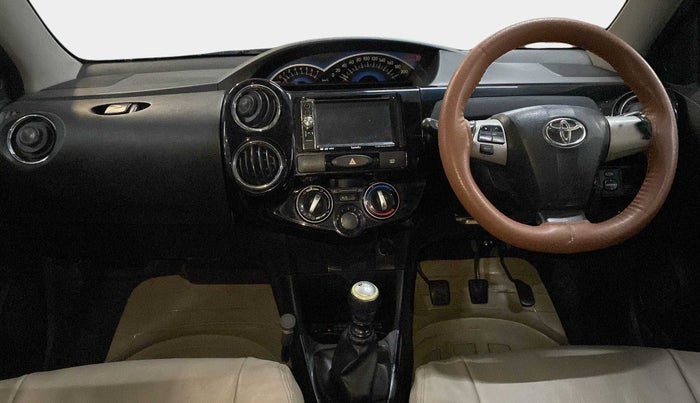 2014 Toyota Etios CROSS 1.4 VD, Diesel, Manual, 95,497 km, Dashboard - Dashboard Noise