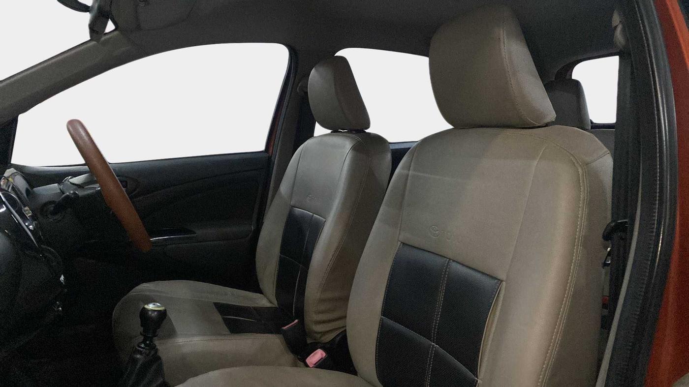 2014 Toyota Etios CROSS 1.4 VD, Diesel, Manual, 95,497 km, Right Side Front Door Cabin