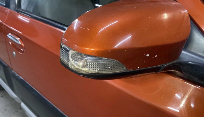 2014 Toyota Etios CROSS 1.4 VD, Diesel, Manual, 95,497 km, Right rear-view mirror - Indicator light has minor damage